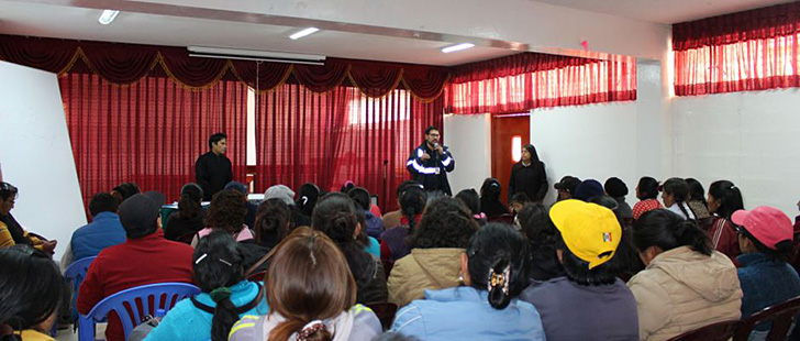 Escuela para padres cumplió su tercer ciclo de talleres en Yauli