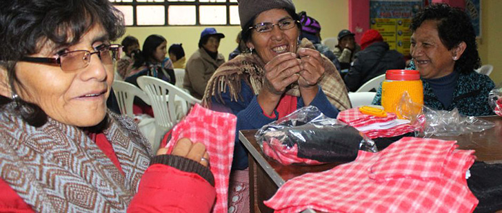 Mujeres de Yauli fueron beneficiadas con talleres de manualidades navideñas