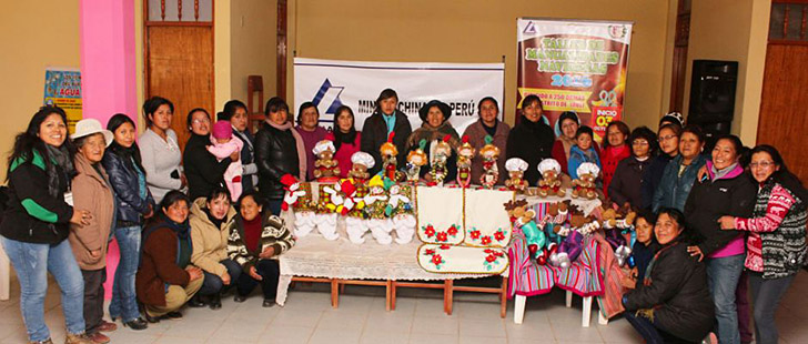 Más de 250 mujeres de Yauli aprendieron a confeccionar manualidades navideñas